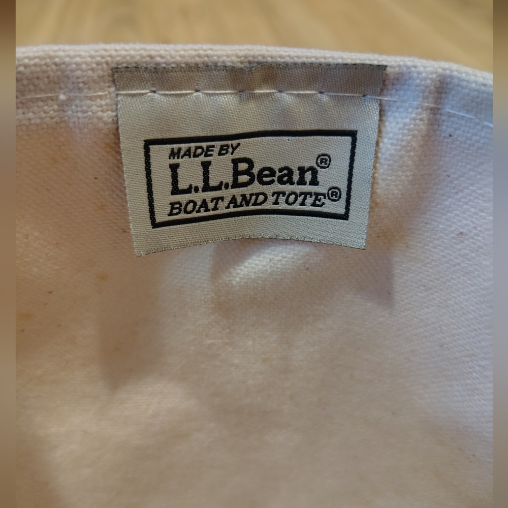 L.L. Bean Boat And Tote - Picture 7 of 8